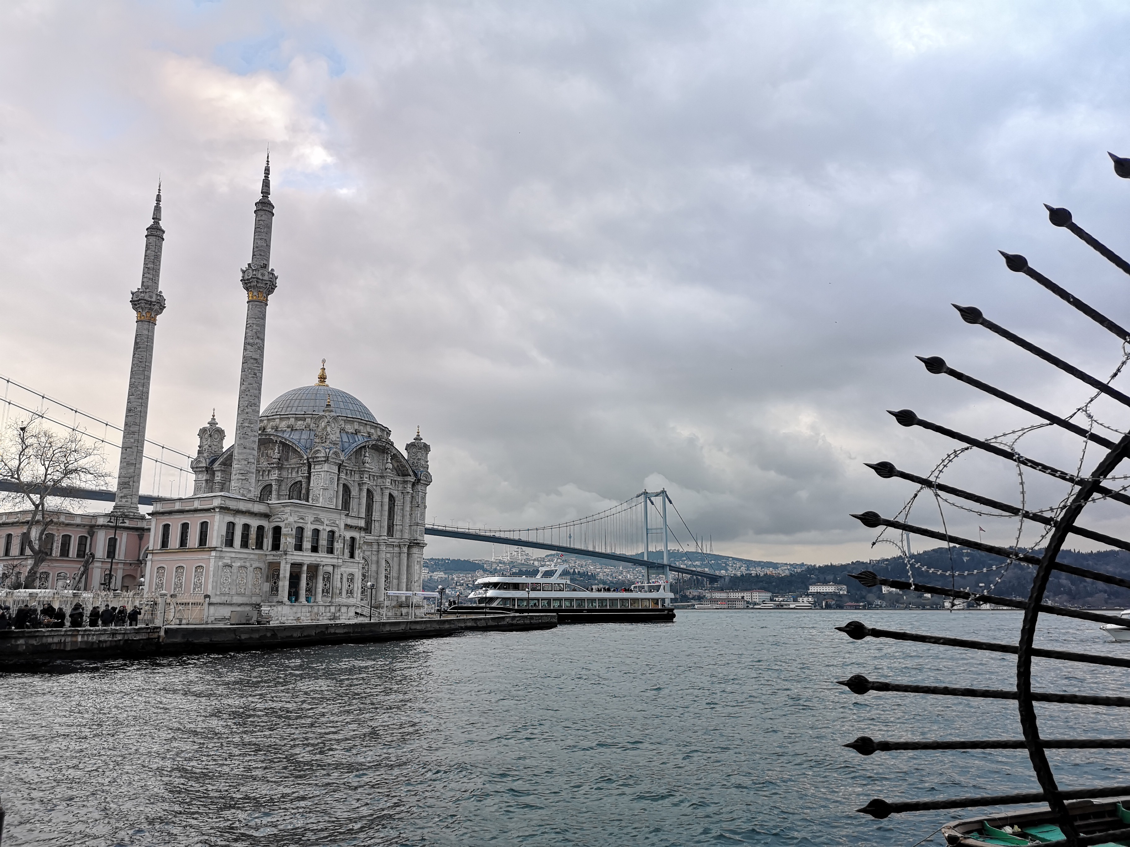 Džamija Ortaköy i Bosforski most